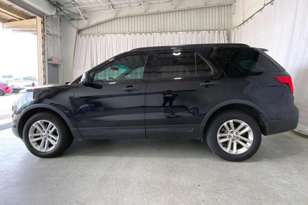 Used 2017 Ford Explorer FWD image 26