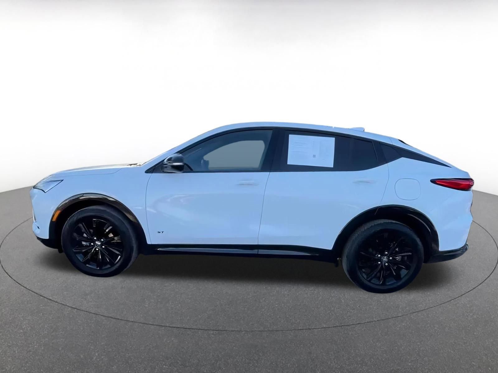 Used 2025 Buick Envista Sport Touring image 9