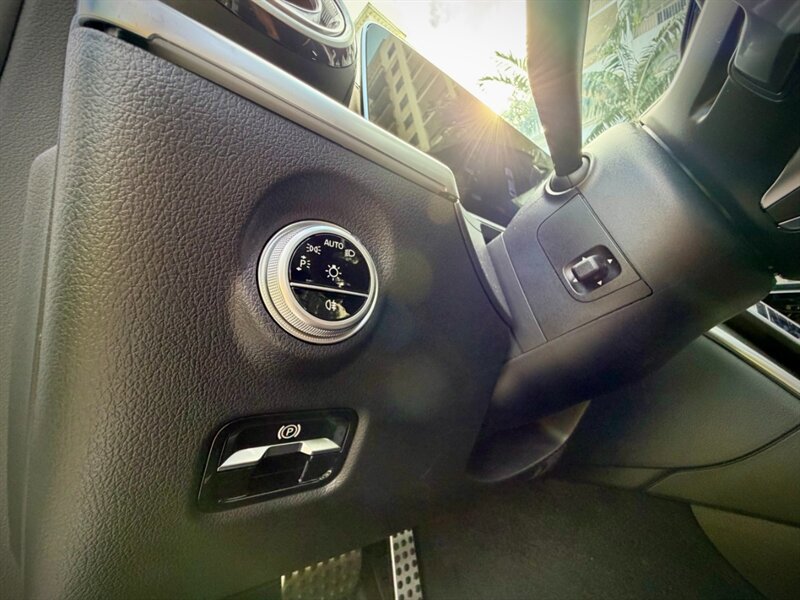 Used 2023 Mercedes-Benz C 300 Sedan image 23