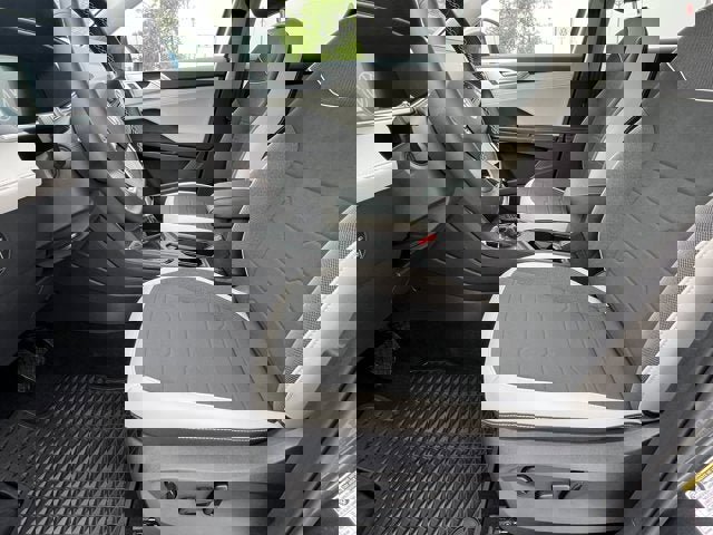 New 2025 Volkswagen Taos SE image 15