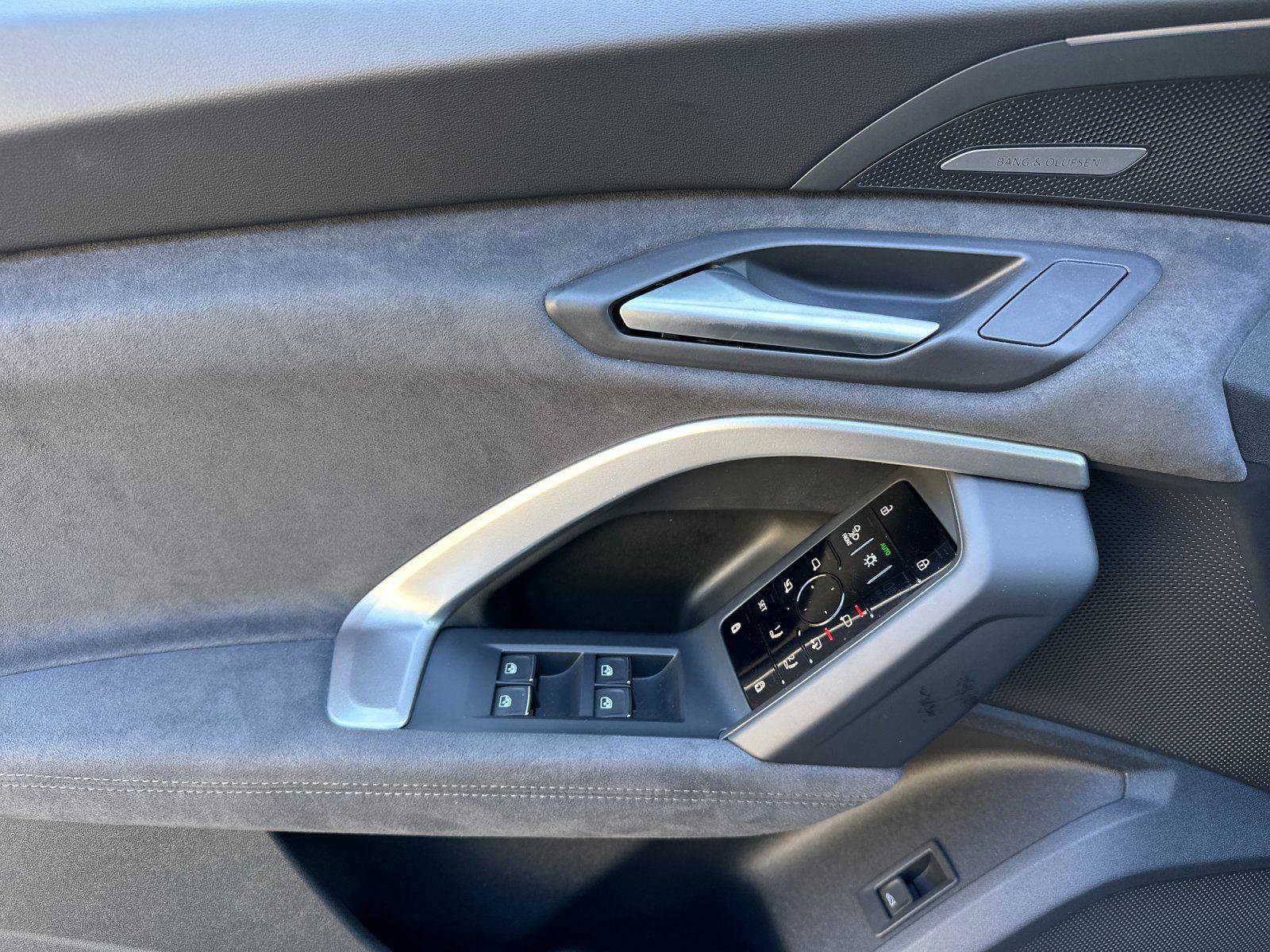 New 2026 Audi SQ5 Premium Plus AWD/4WD image 10