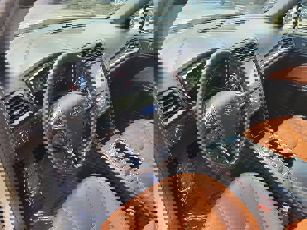 Used 2019 Ford Fusion Titanium image 24