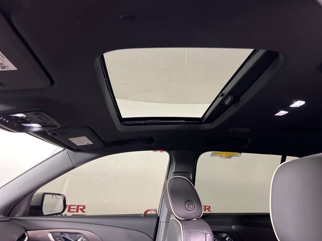 Used 2022 Chevrolet Traverse Premier image 23