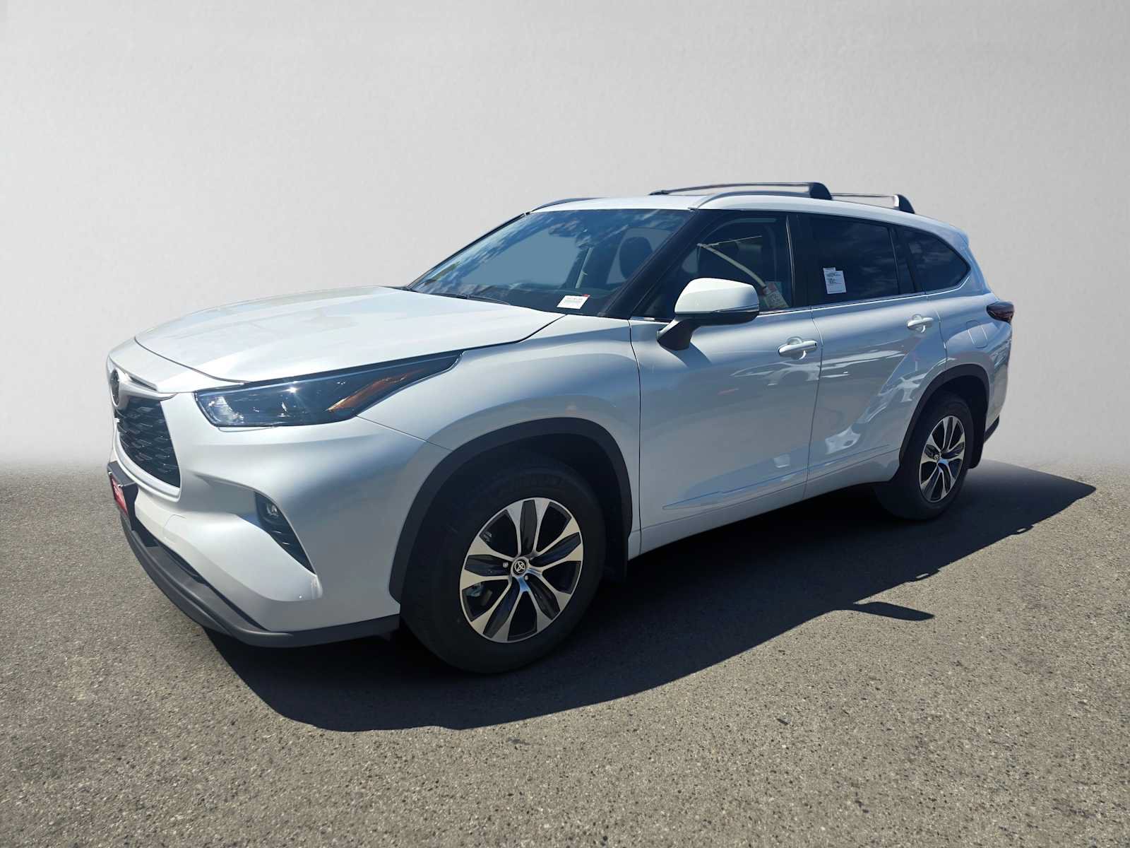 New 2026 Toyota Highlander XLE w/ Protection Package #3 (TMS) AWD/4WD image 7