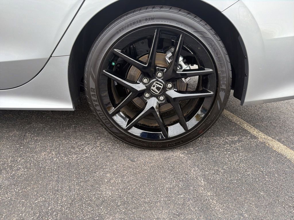 Certified 2025 Honda Civic Sport image 32