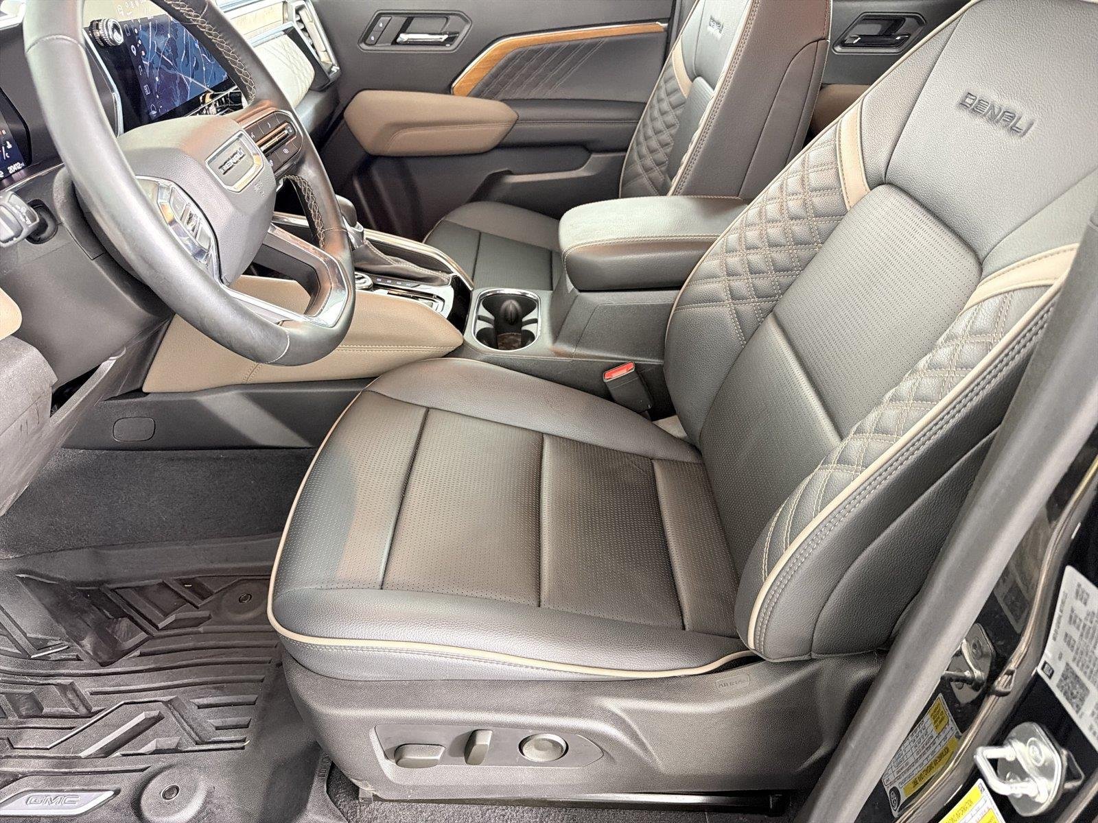 Used 2024 GMC Canyon Denali AWD/4WD image 7