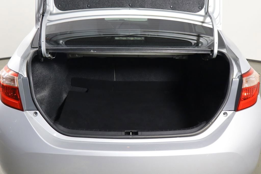 Used 2017 Toyota Corolla LE FWD image 16