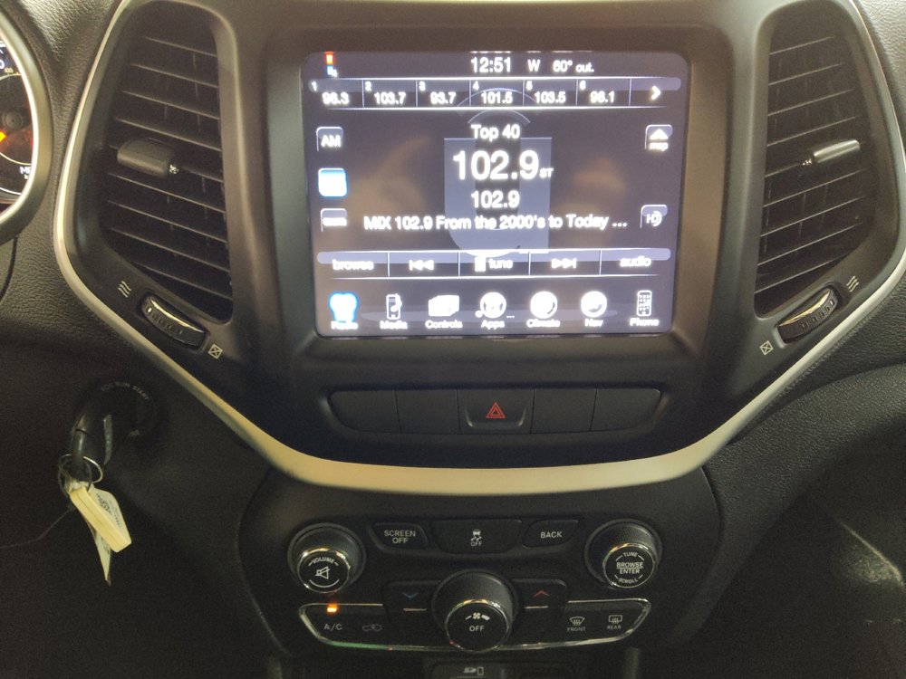 Used 2014 Jeep Cherokee Trailhawk w/ Leather Interior Group AWD/4WD image 25