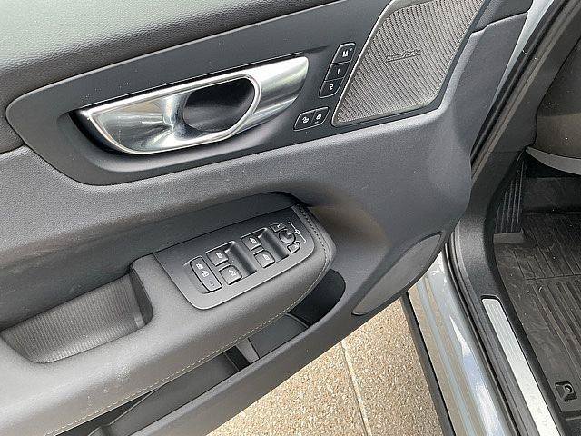 New 2026 Volvo XC60 B5 Ultra w/ Climate Package AWD/4WD image 15