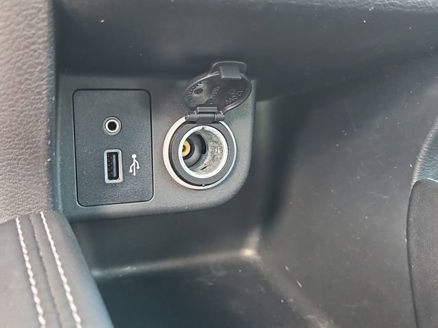 Used 2019 Nissan Kicks SR FWD image 27