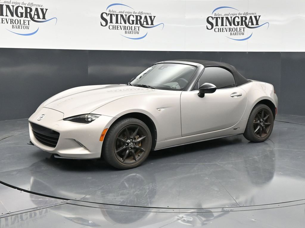 Used 2022 MAZDA MX-5 Miata Sport RWD image 4