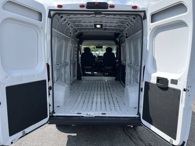 Used 2025 RAM ProMaster 2500 w/ Convenience Group FWD image 22
