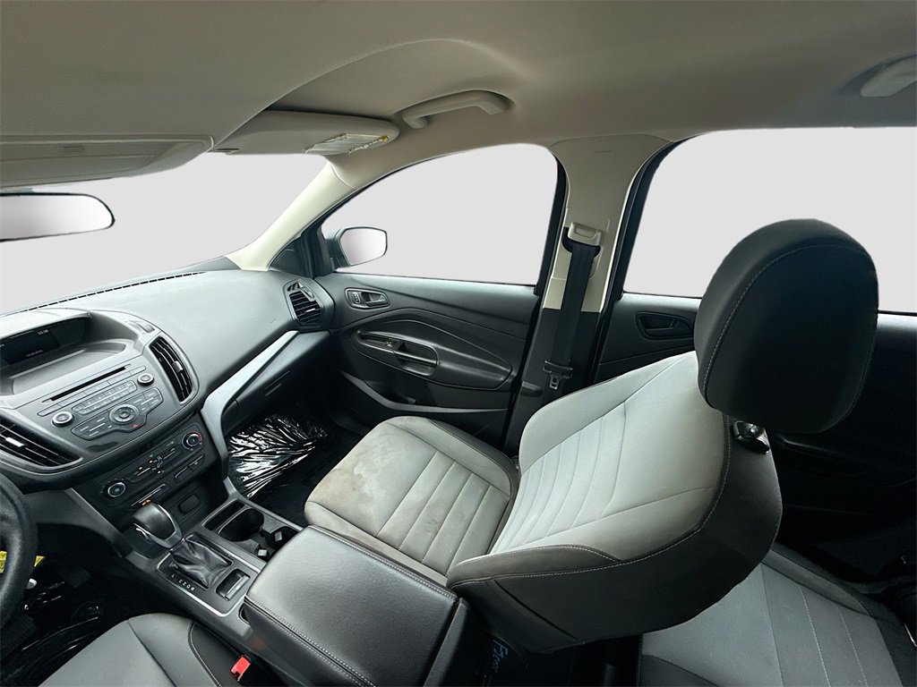 Used 2017 Ford Escape S image 21
