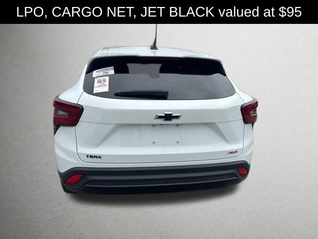 Used 2025 Chevrolet Trax RS w/ Driver Confidence Package FWD image 4