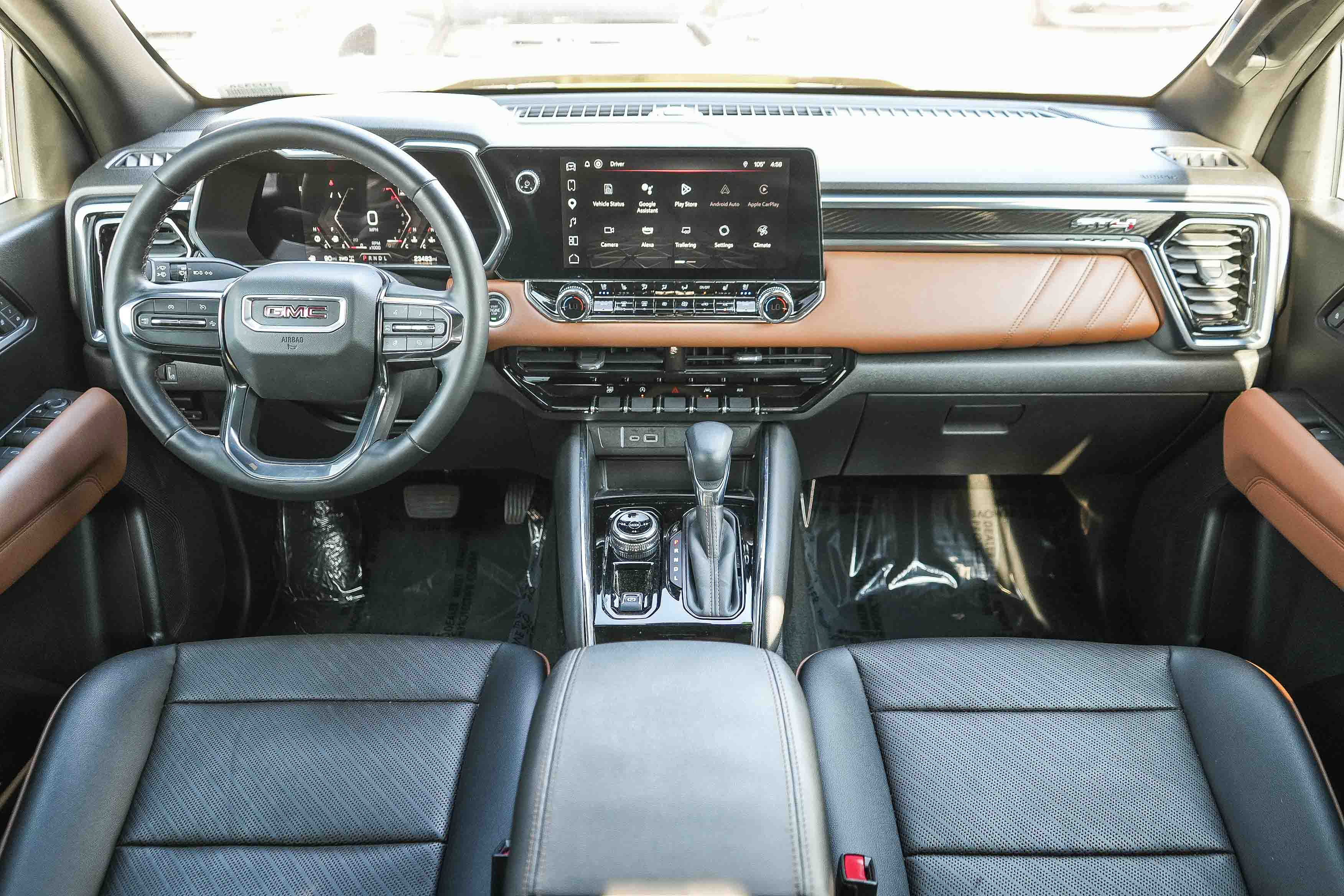 Used 2023 GMC Canyon AT4 w/ AT4 Premium Package AWD/4WD image 12