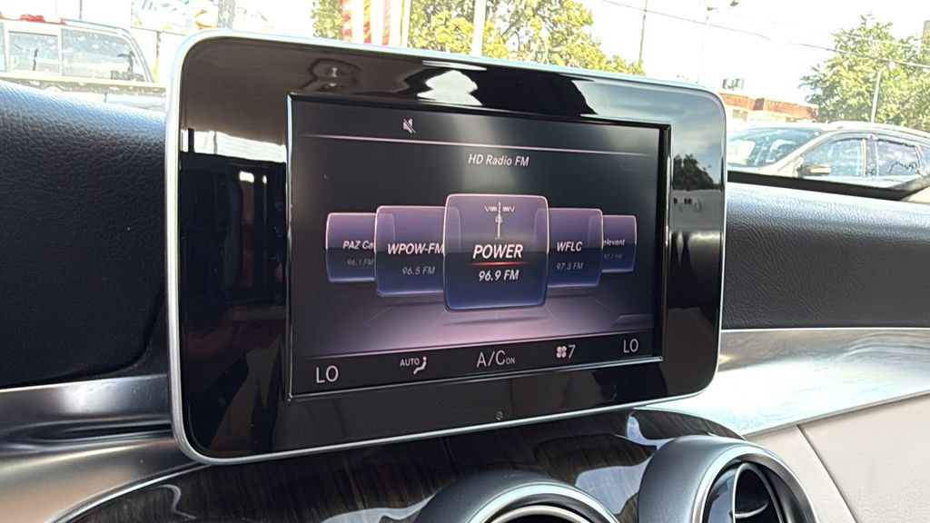 Used 2015 Mercedes-Benz C 300 4MATIC Sedan image 33