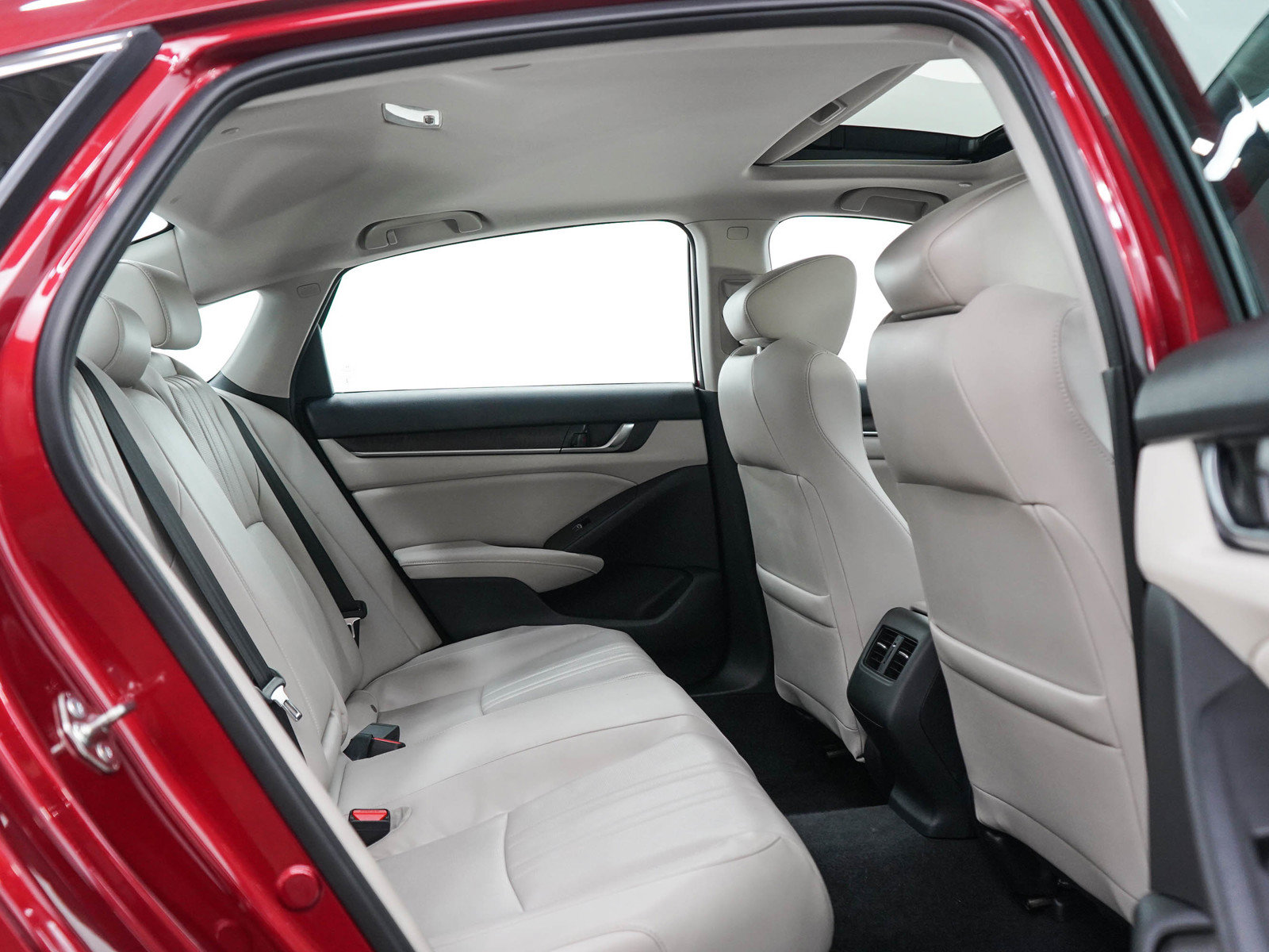 Used 2018 Honda Accord EX-L image 12