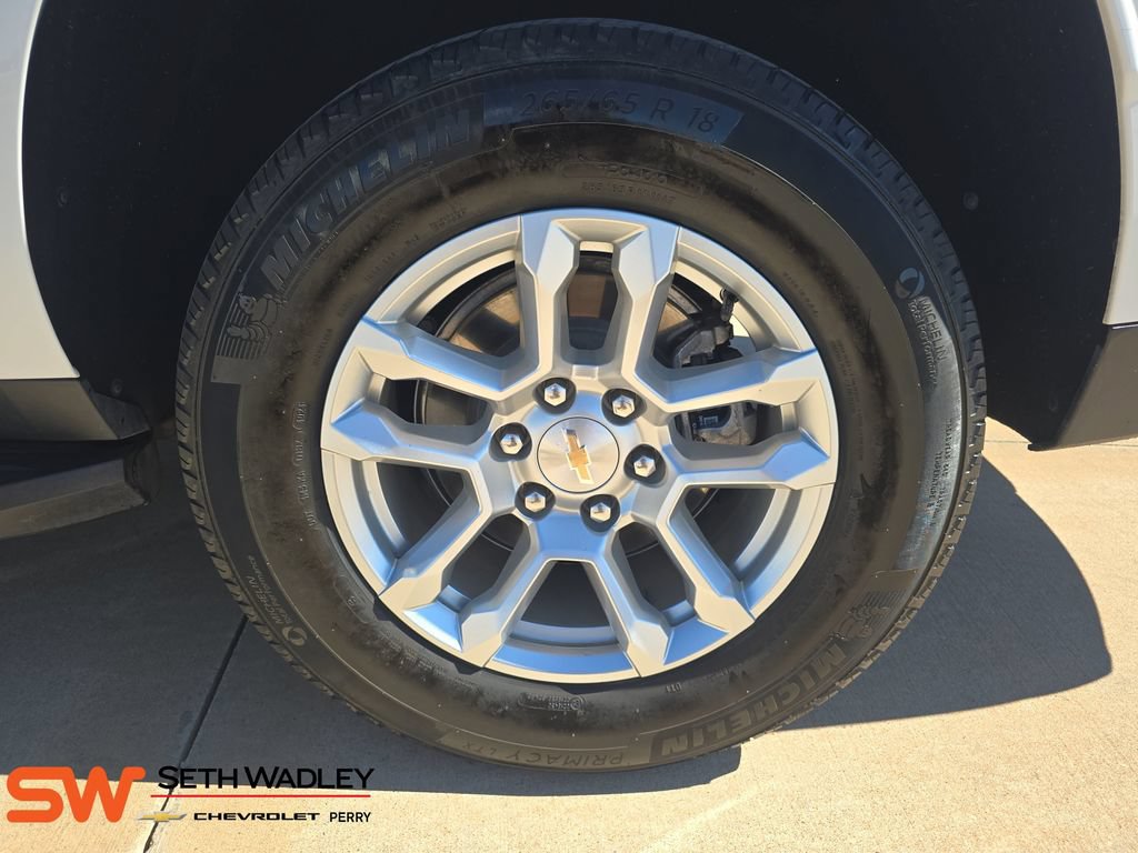 Used 2025 Chevrolet Suburban LT AWD/4WD image 33