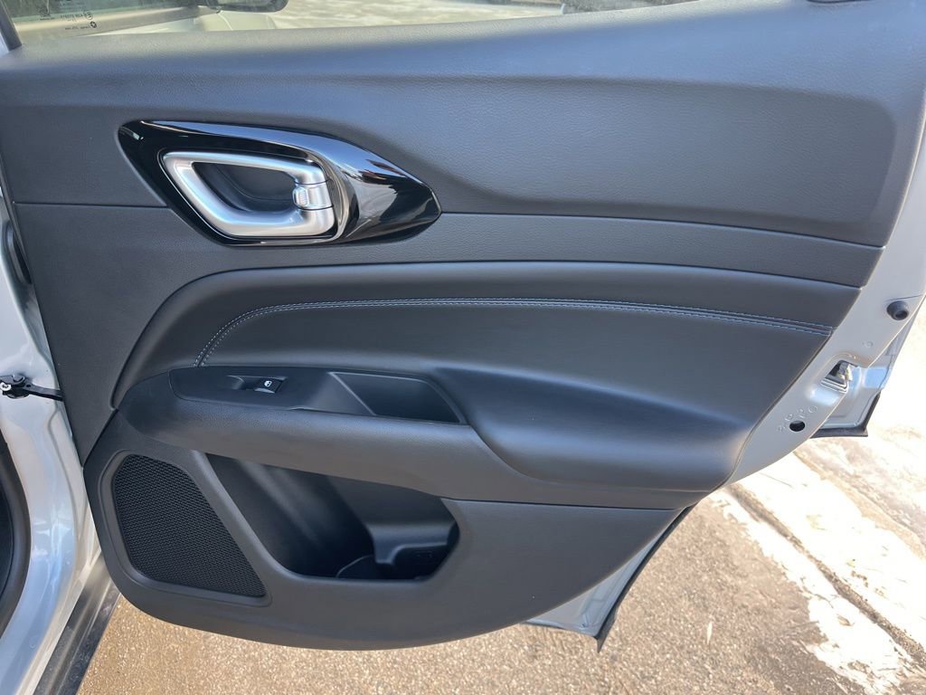 New 2026 Jeep Compass Limited image 12