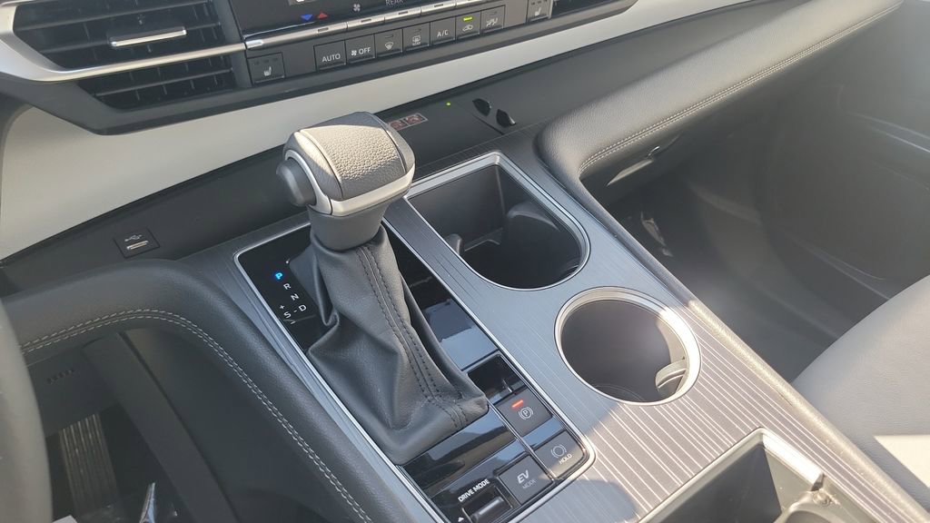 Certified 2025 Toyota Sienna XLE image 18