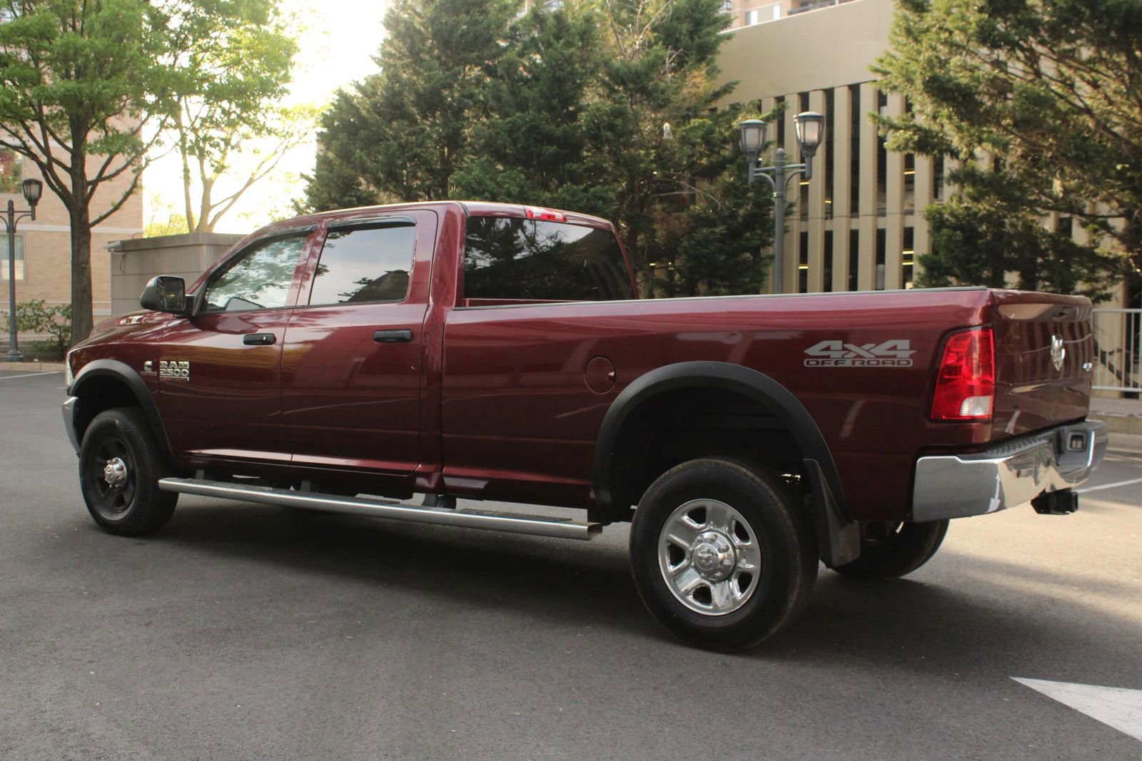 Used 2018 RAM 2500 Tradesman w/ Chrome Appearance Group AWD/4WD image 9