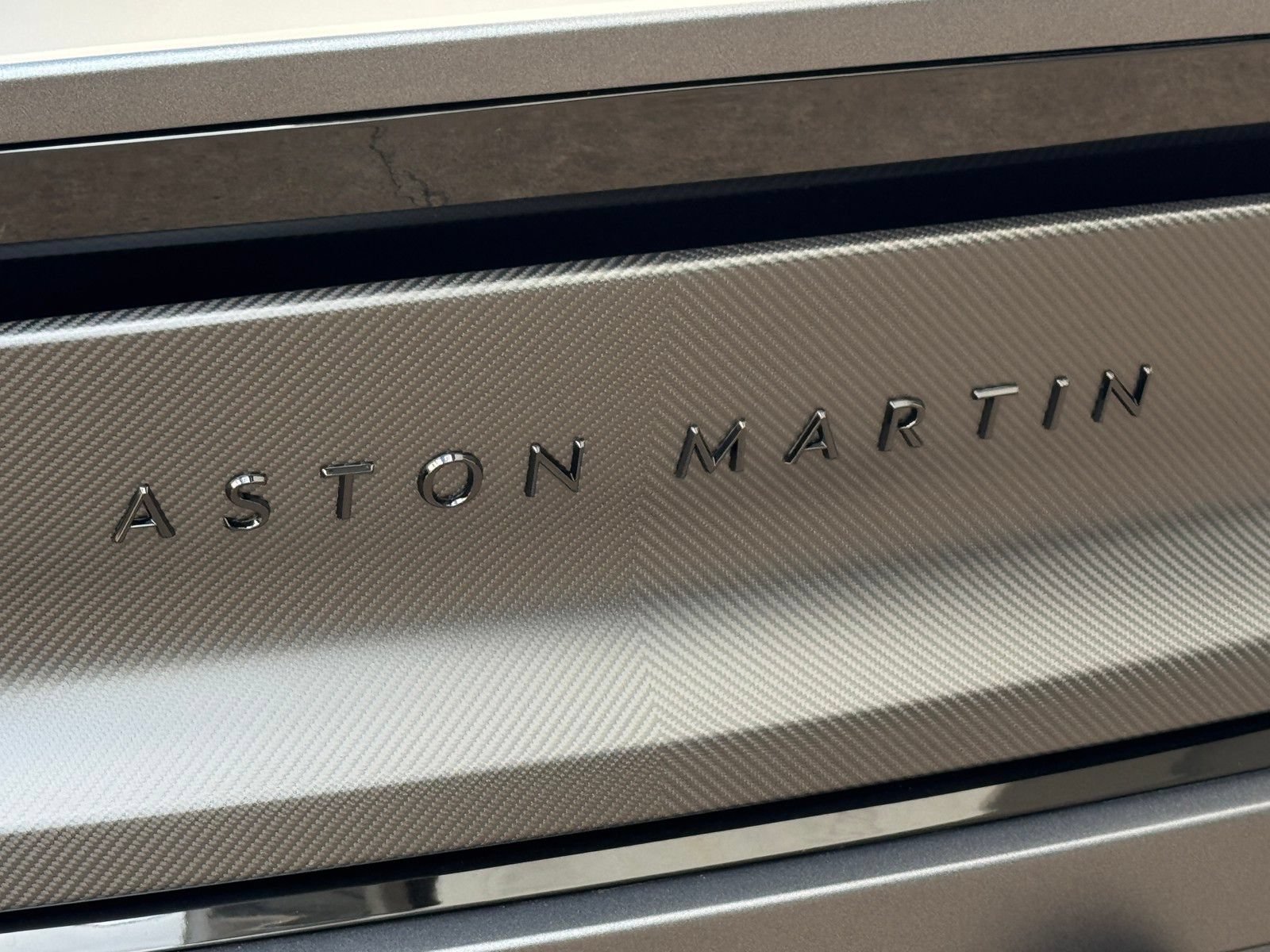 New 2025 Aston Martin Vanquish RWD image 21