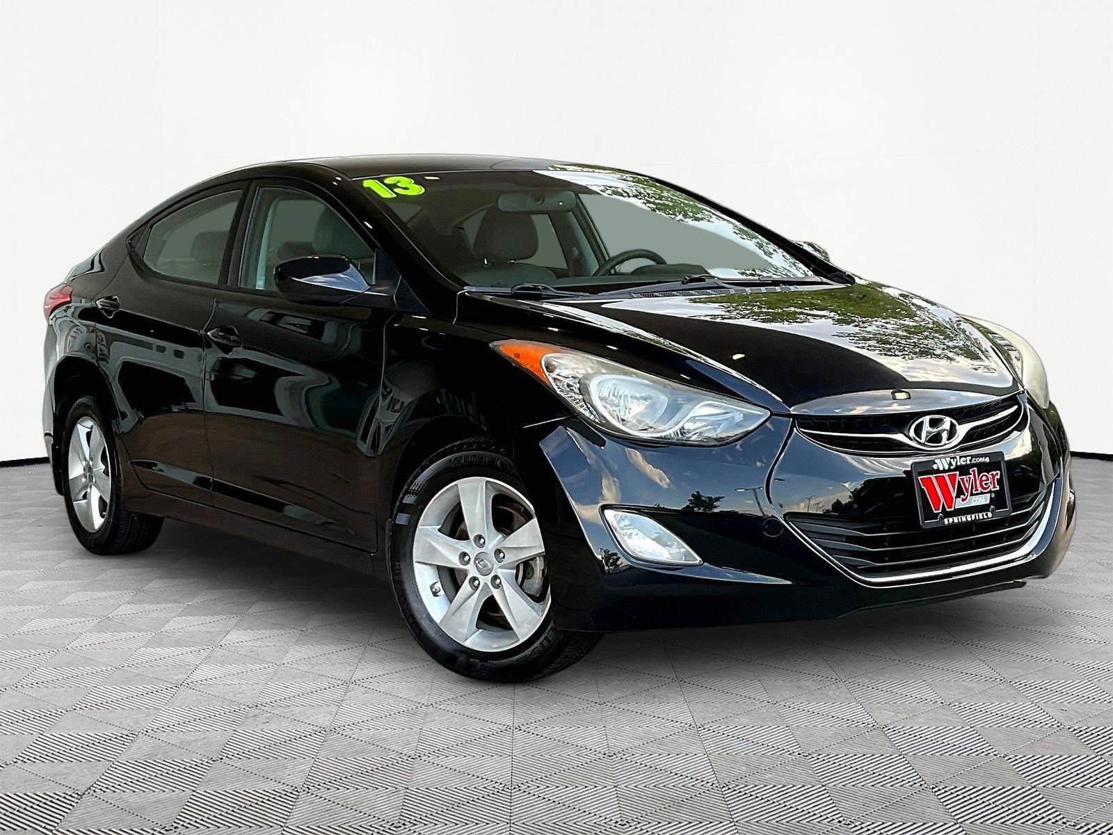 Used 2013 Hyundai Elantra GLS w/ Preferred Pkg FWD image 3