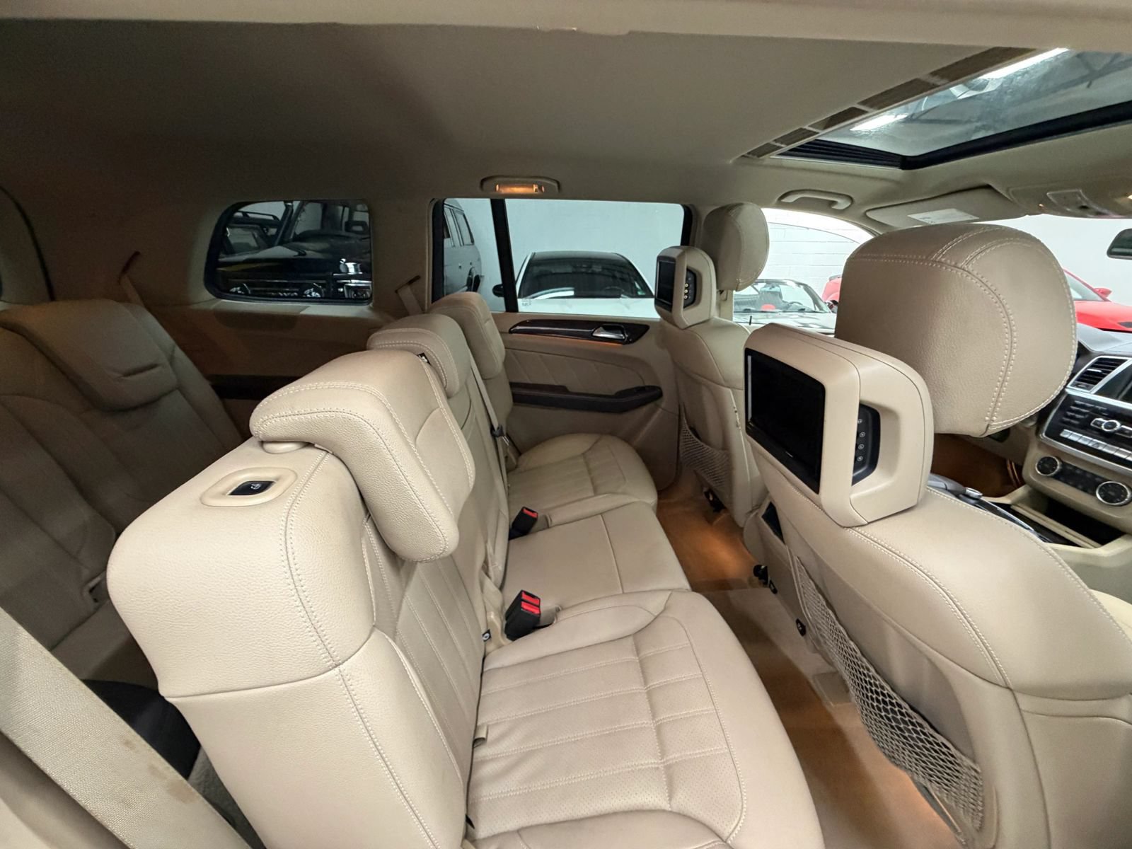 Used 2015 Mercedes-Benz GL 450 4MATIC w/ Lane Tracking Package image 20