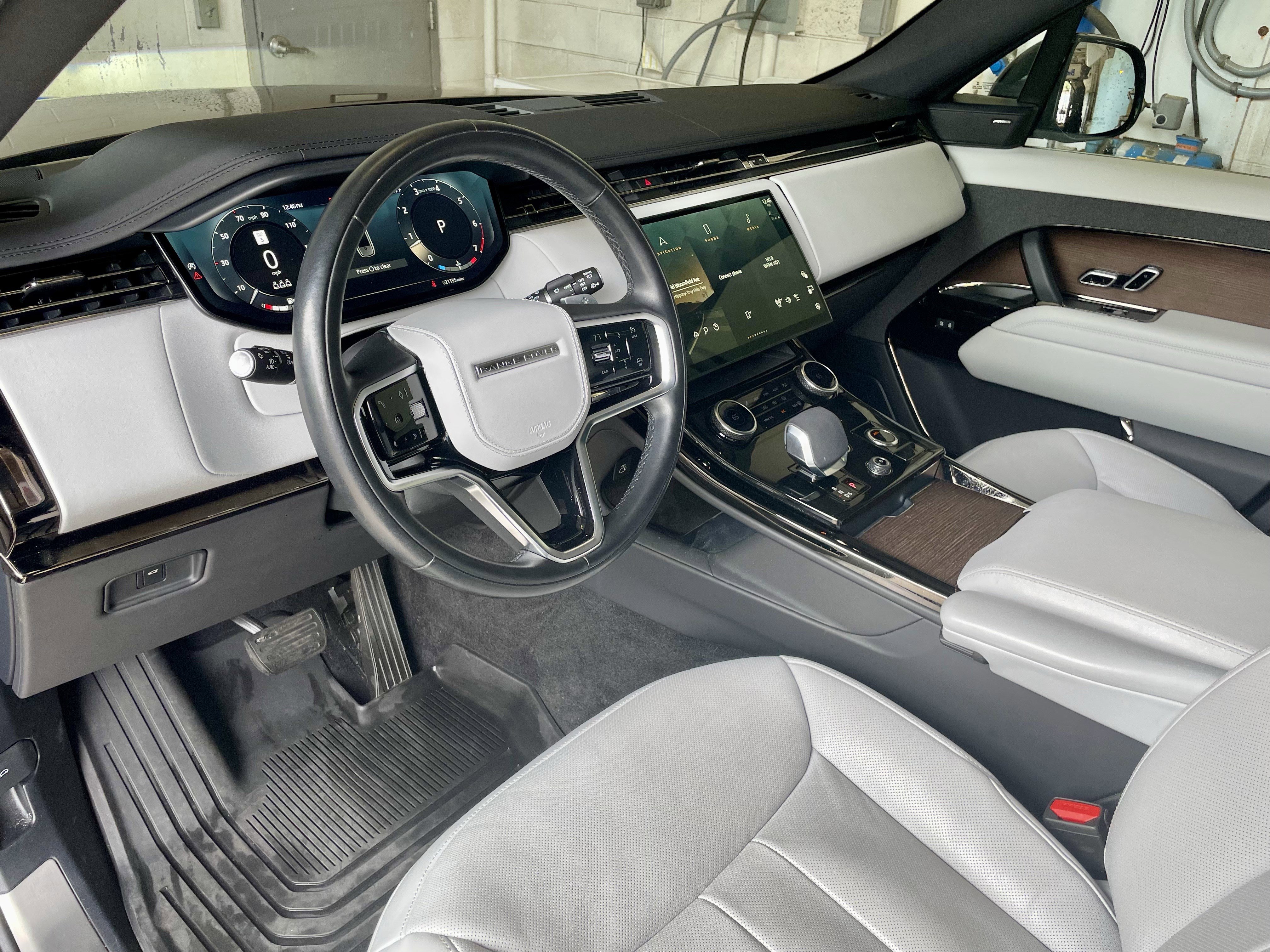 Used 2023 Land Rover Range Rover Sport SE AWD/4WD image 13