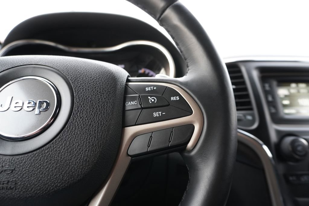 Used 2017 Jeep Grand Cherokee Laredo w/ Quick Order Package 23E image 21