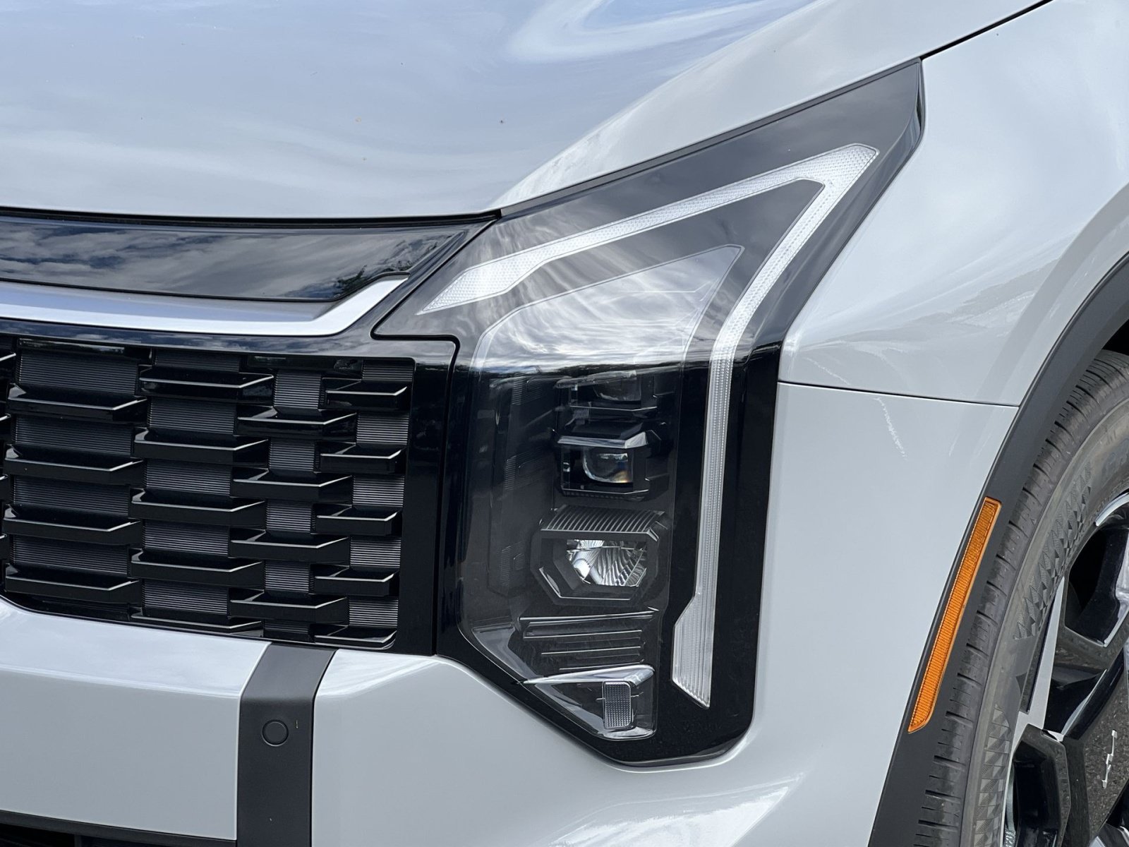 New 2027 Kia Sportage EX FWD image 13