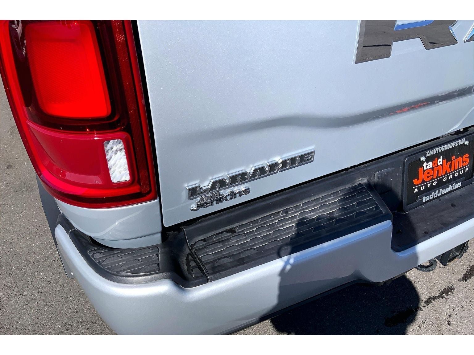Used 2026 RAM 3500 Laramie AWD/4WD image 9