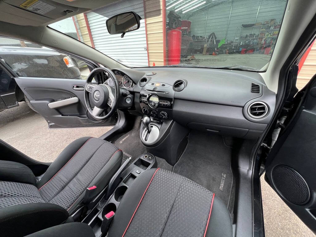 Used 2014 MAZDA MAZDA2 Touring FWD image 23