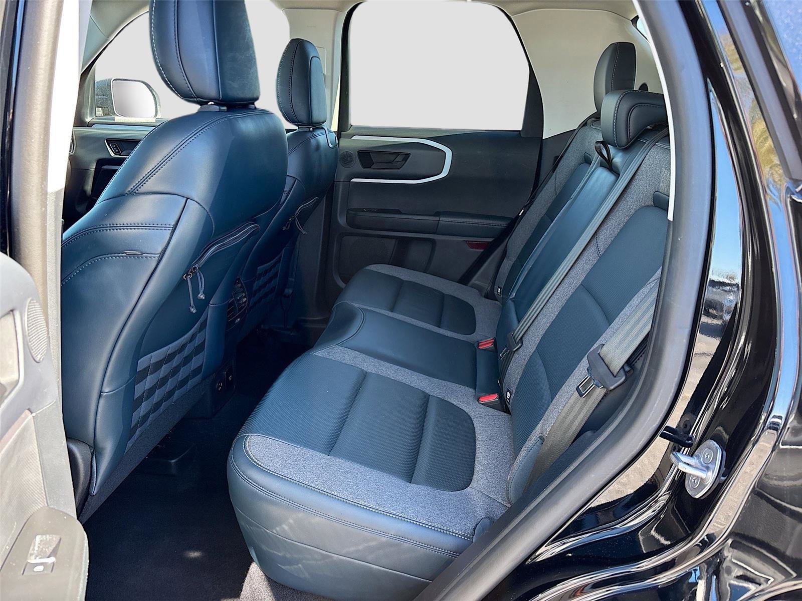 Used 2021 Ford Bronco Sport Outer Banks w/ Outer Banks Package (96D) image 29