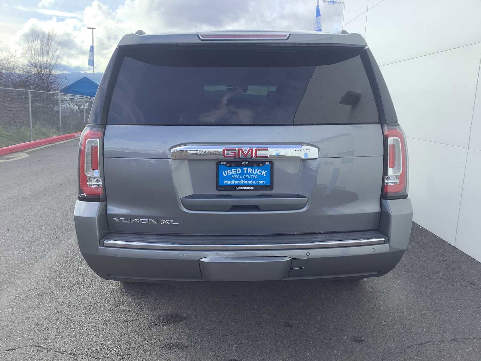 Used 2019 GMC Yukon XL Denali w/ Denali Ultimate Package image 5