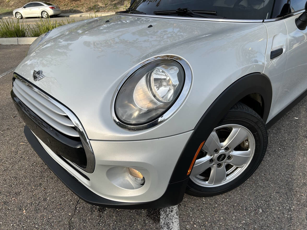 Used 2014 MINI Cooper 2-Door Hardtop w/ Premium Package image 12