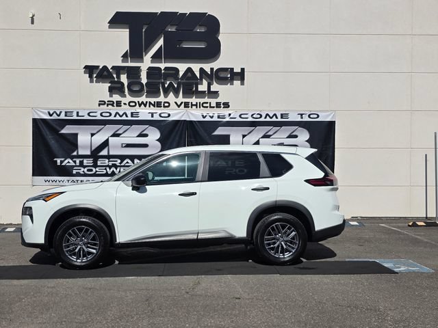Used 2024 Nissan Rogue S AWD/4WD image 11