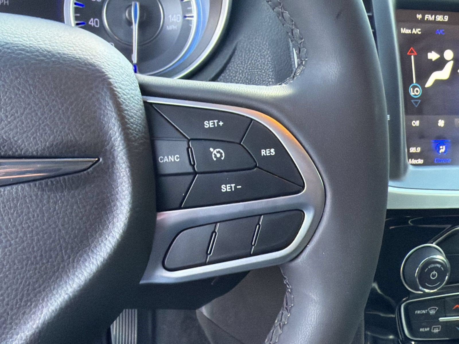 Used 2023 Chrysler 300 Touring w/ Sport Appearance Package RWD image 16