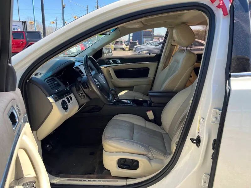 Used 2013 Lincoln MKS image 10