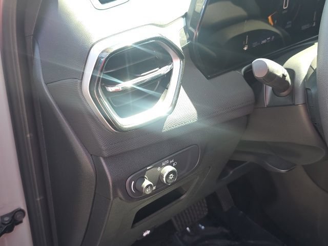Used 2026 Chevrolet TrailBlazer LT AWD/4WD image 16