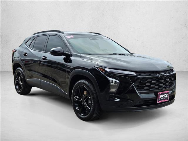 Used 2024 Chevrolet Trax LT w/ Driver Confidence Package FWD image 3