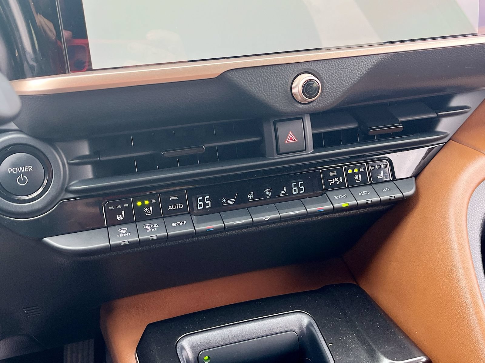 Used 2025 Toyota Crown Signia AWD/4WD image 16