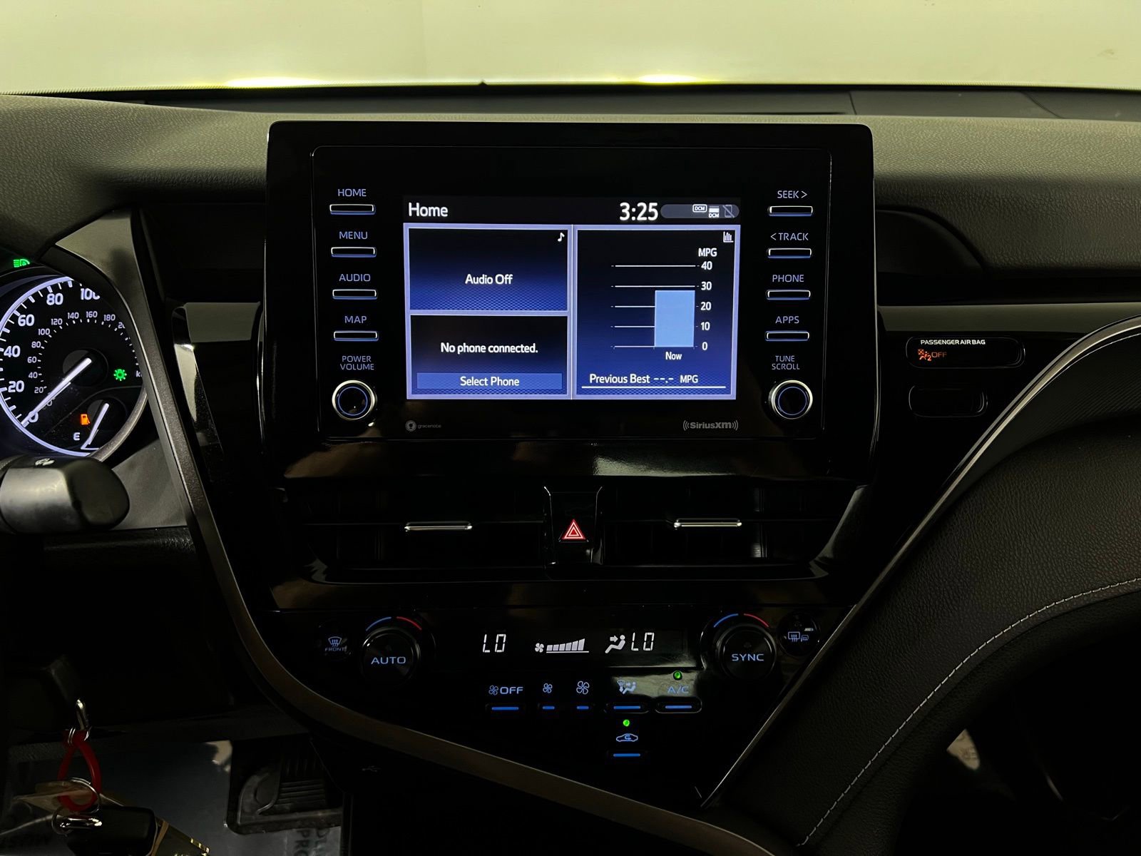 Certified 2024 Toyota Camry SE image 18