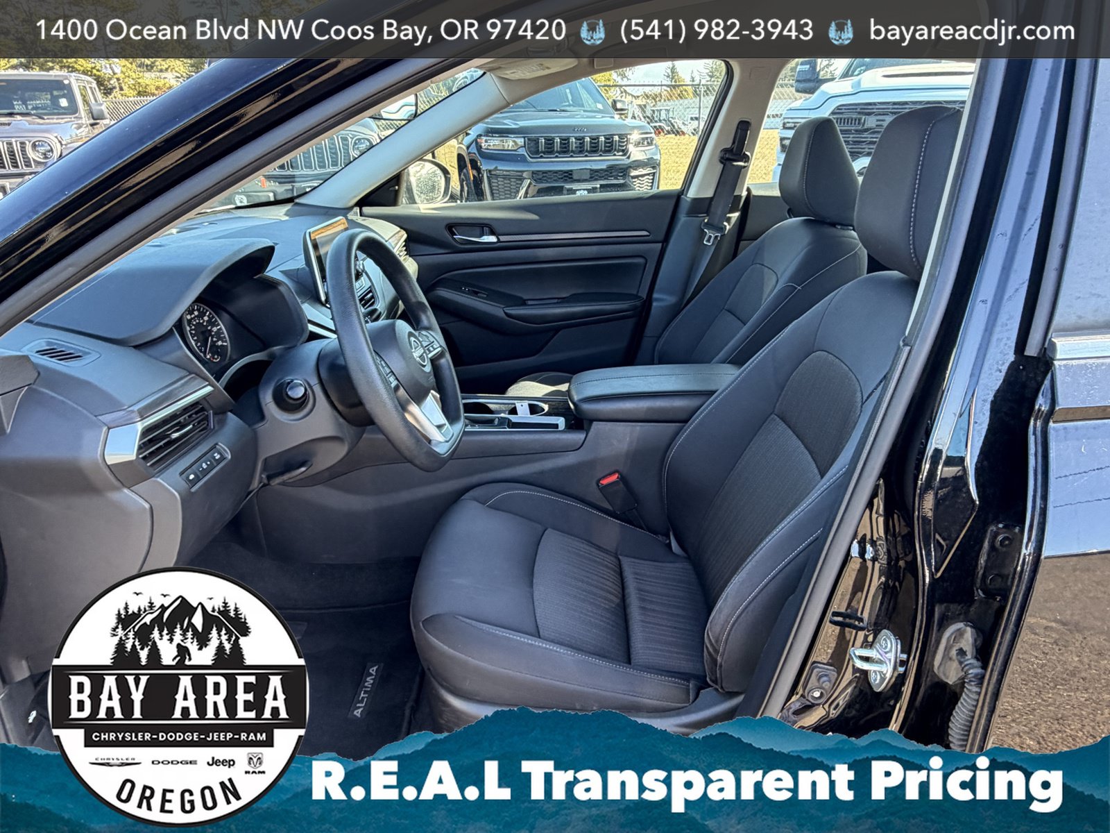Used 2024 Nissan Altima 2.5 SV FWD image 12