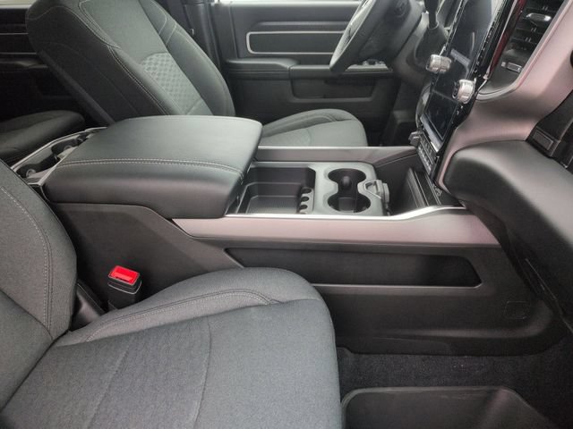 New 2026 RAM 3500 Big Horn AWD/4WD image 33