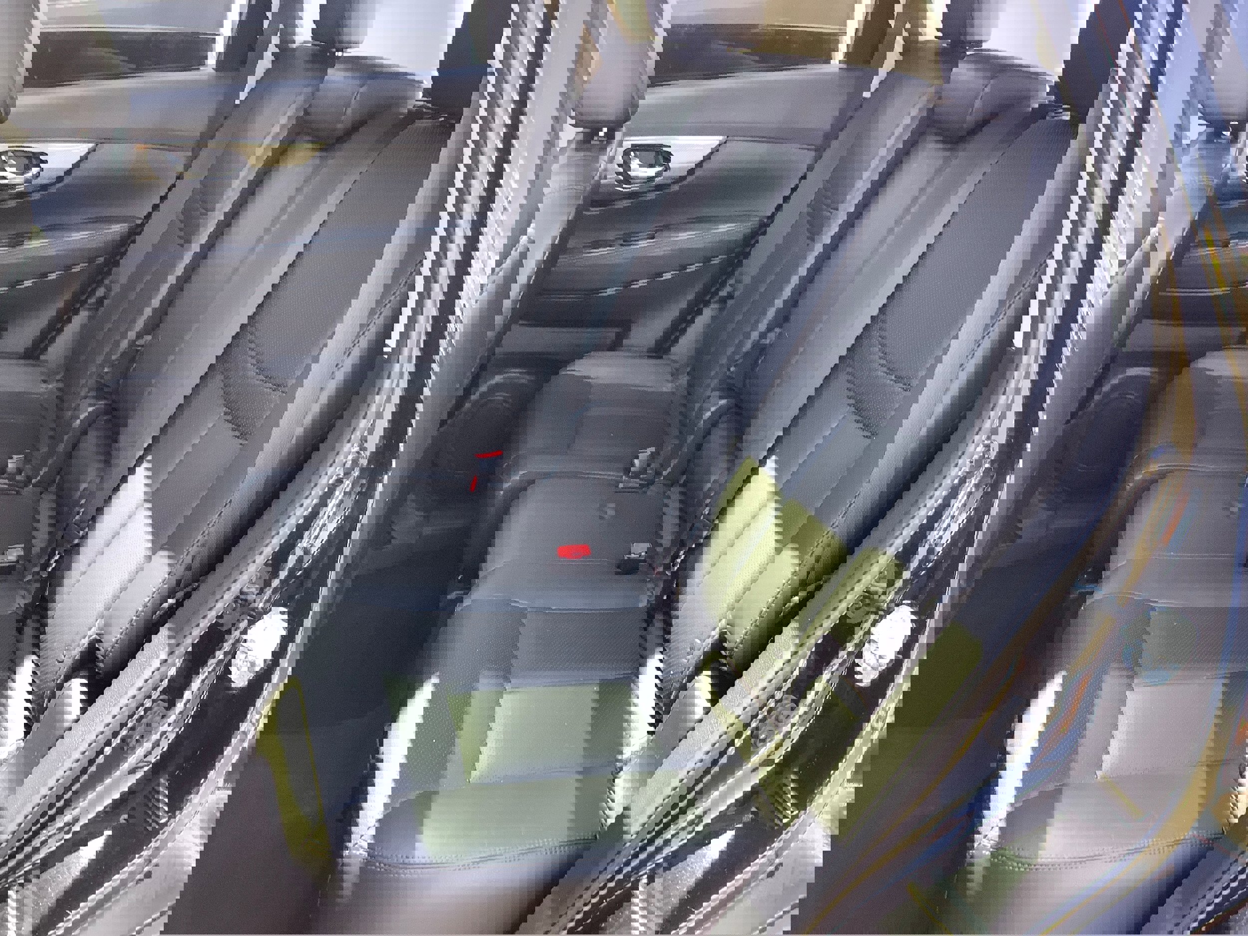 Used 2015 Nissan Rogue SL w/ SL Premium Package image 12