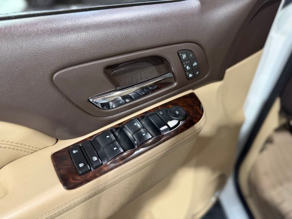 Used 2013 GMC Sierra 3500 Denali AWD/4WD image 12