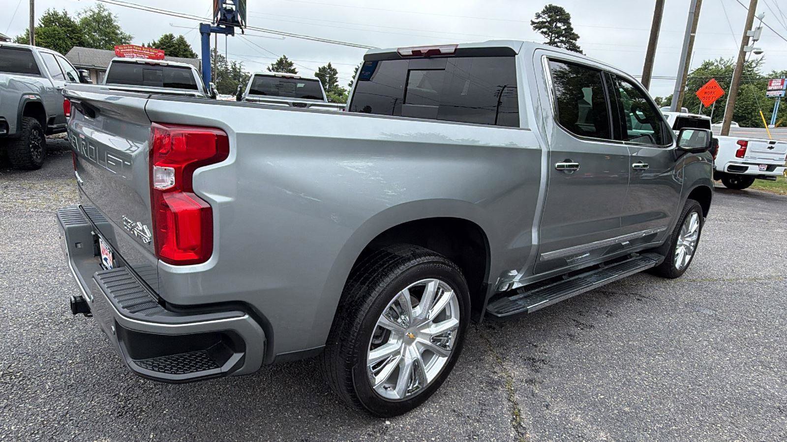 Certified 2024 Chevrolet Silverado 1500 High Country w/ High Country Premium Package AWD/4WD image 5