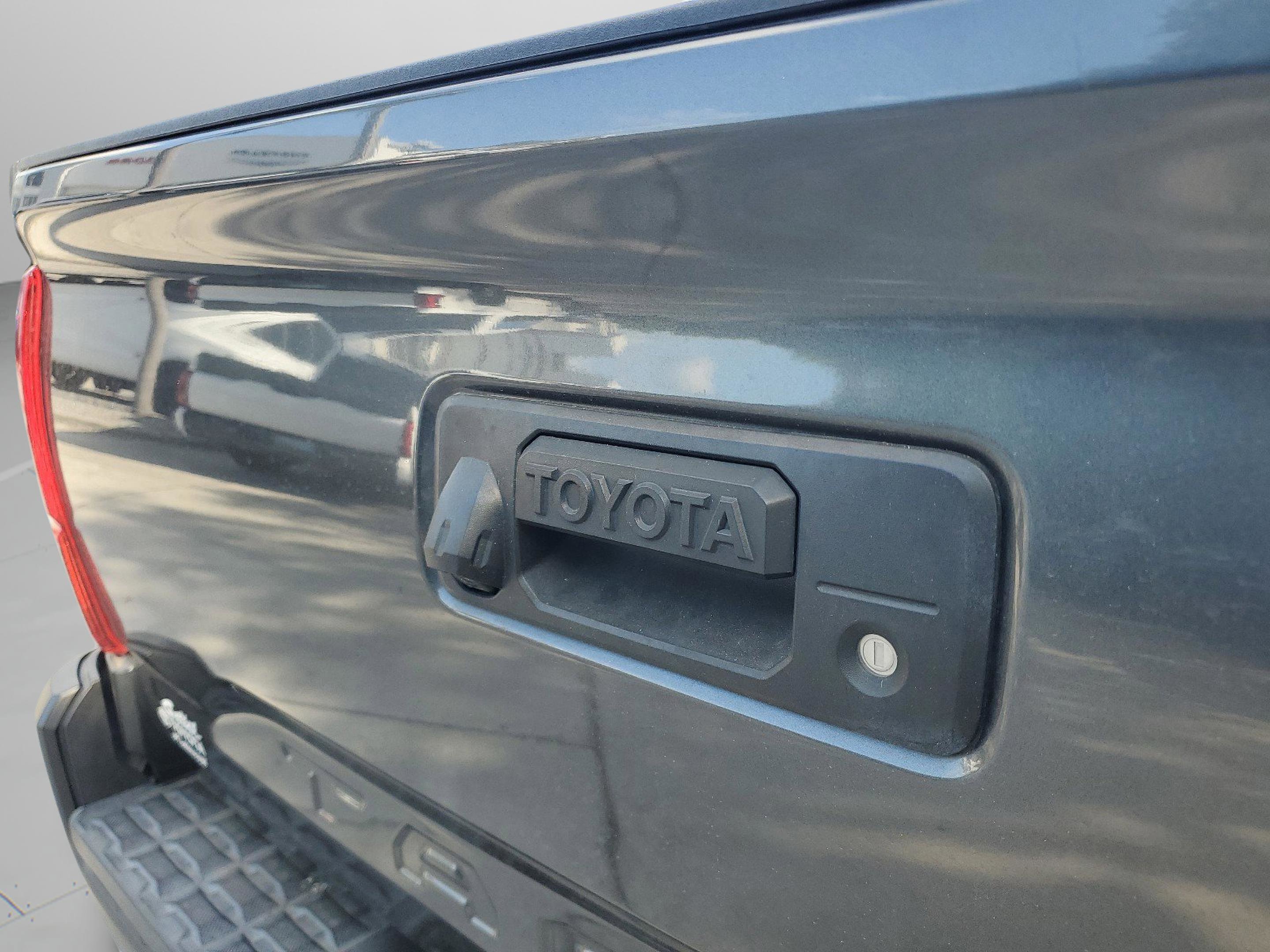 Used 2019 Toyota Tacoma TRD Off-Road RWD image 32