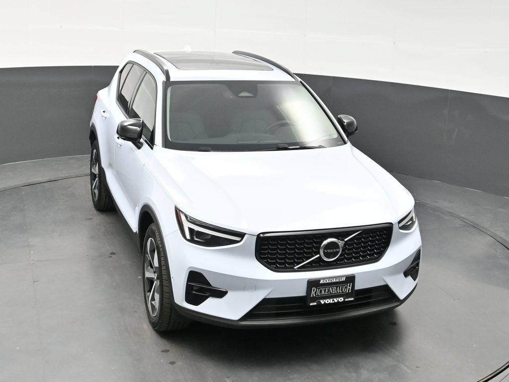 New 2026 Volvo XC40 B5 Plus w/ Climate Package AWD/4WD image 32